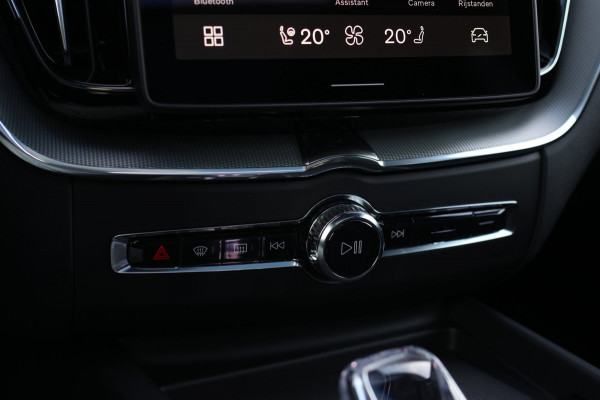 Volvo XC60 2.0 T8 Ultra Black Edition *B&W*Pano*Massage*Luchtvering*