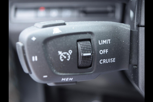 Peugeot 5008 1.2 PureTech GT Pack 7P l Focal l Elektrische achterklep l adaptief cruise control