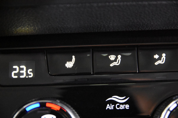 Škoda Karoq 1.5 TSI Selection *1ste Eigenaar*4x Stoelverwarming*Trekhaak*