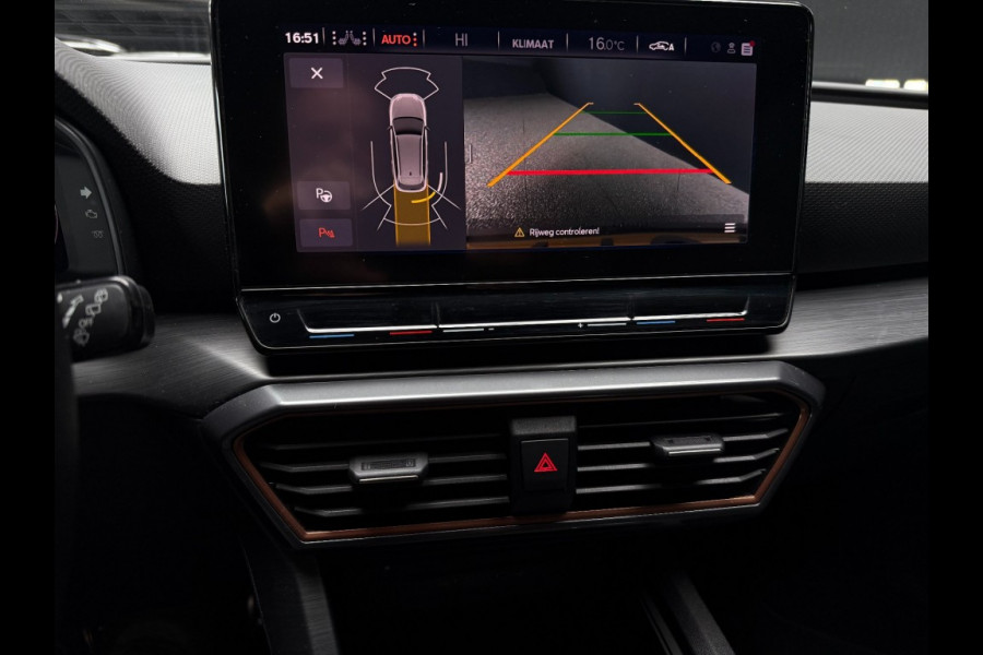 Seat Leon Sportstourer 1.4 e-Hybrid VZ Copper Panorama Matrix LED volleder BTW ACC 19 inchCarPlay