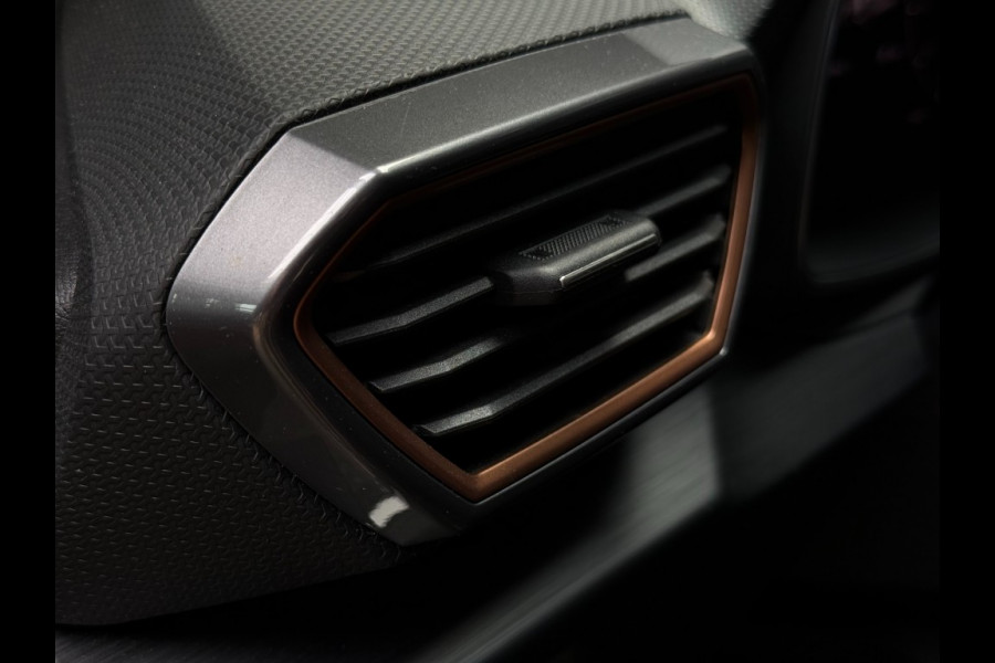 Seat Leon Sportstourer 1.4 e-Hybrid VZ Copper Panorama Matrix LED volleder BTW ACC 19 inchCarPlay