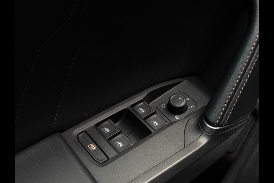 Seat Leon Sportstourer 1.4 e-Hybrid VZ Copper Panorama Matrix LED volleder BTW ACC 19 inchCarPlay