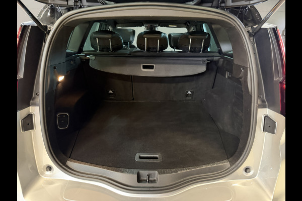 Renault Grand Scénic 1.3 TCe Bose Black Edition | Panoramadak | Camera | Stoel/stuurverwarming | Head-up display | Carplay | 20'' LMV