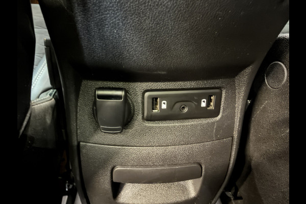 Renault Grand Scénic 1.3 TCe Bose Black Edition | Panoramadak | Camera | Stoel/stuurverwarming | Head-up display | Carplay | 20'' LMV