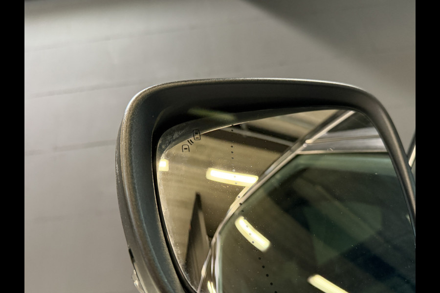 Renault Grand Scénic 1.3 TCe Bose Black Edition | Panoramadak | Camera | Stoel/stuurverwarming | Head-up display | Carplay | 20'' LMV