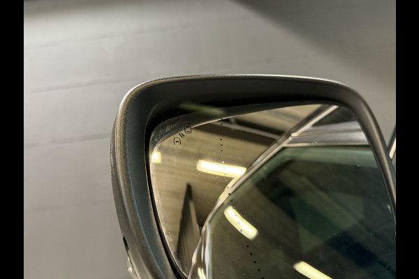 Renault Grand Scénic 1.3 TCe Bose Black Edition | Panoramadak | Camera | Stoel/stuurverwarming | Head-up display | Carplay | 20'' LMV