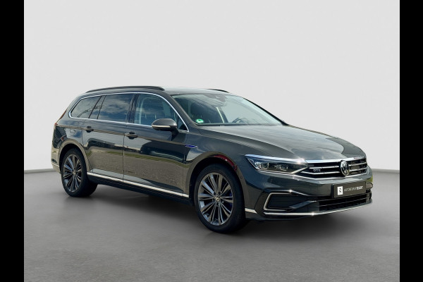 Volkswagen Passat Variant 1.4 TSI PHEV GTE | Trekhaak | Matrix IQ | Massage | Virtual | 360 | Carplay | Dealer onderhouden