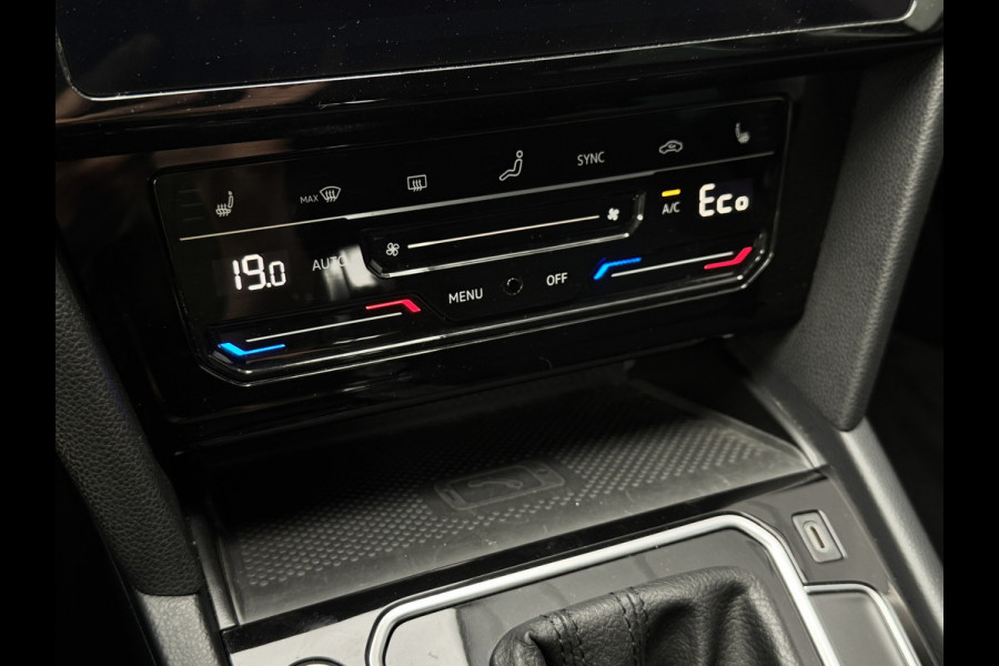 Volkswagen Passat Variant 1.4 TSI PHEV GTE | Trekhaak | Matrix IQ | Massage | Virtual | 360 | Carplay | Dealer onderhouden