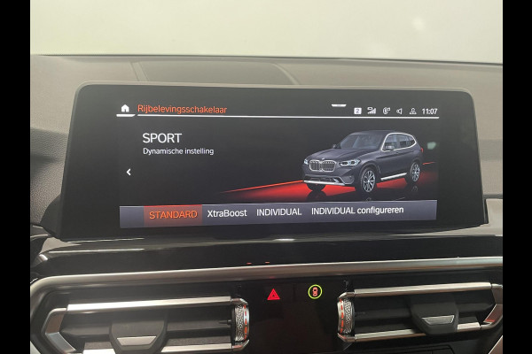 BMW X3 xDrive30e Trekhaak PDC VA + Camera Sportstoelen 19" M-Sport Stoelverwarming Cognac Leder Bekleding Privacy Glass DAB+ Navi Carplay Cruise Control