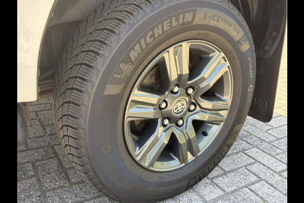 Toyota Hilux 2.4 D-4D 150PK E6 Aut. 4WD Double Cab Professional ✓ camera ✓ Trekhaak 3,5Ton