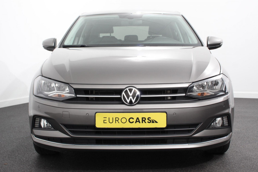 Volkswagen Polo 1.0 TSI 110pk DSG Highline Navigatie Apple Carplay/Android Auto Parkeersensoren Adaptieve Cruise Control Stoelverwarming Getinte ramen Climatronic