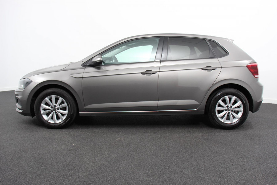 Volkswagen Polo 1.0 TSI 110pk DSG Highline Navigatie Apple Carplay/Android Auto Parkeersensoren Adaptieve Cruise Control Stoelverwarming Getinte ramen Climatronic