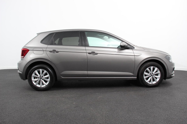 Volkswagen Polo 1.0 TSI 110pk DSG Highline Navigatie Apple Carplay/Android Auto Parkeersensoren Adaptieve Cruise Control Stoelverwarming Getinte ramen Climatronic