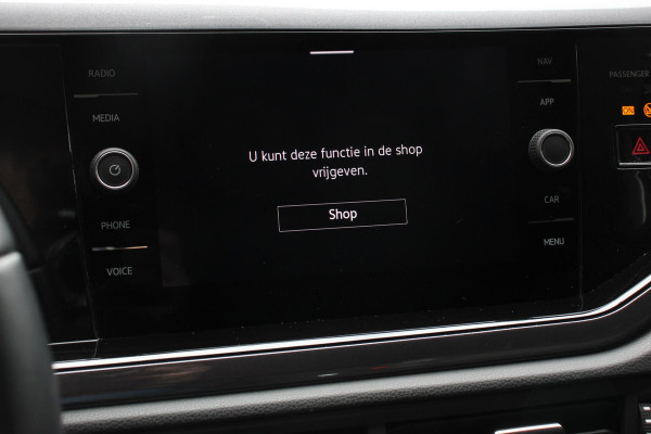 Volkswagen Polo 1.0 TSI 110pk DSG Highline Navigatie Apple Carplay/Android Auto Parkeersensoren Adaptieve Cruise Control Stoelverwarming Getinte ramen Climatronic