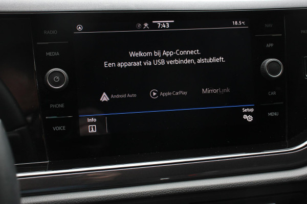 Volkswagen Polo 1.0 TSI 110pk DSG Highline Navigatie Apple Carplay/Android Auto Parkeersensoren Adaptieve Cruise Control Stoelverwarming Getinte ramen Climatronic