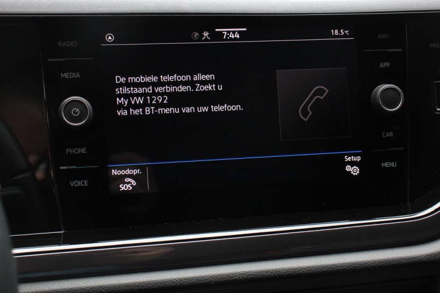 Volkswagen Polo 1.0 TSI 110pk DSG Highline Navigatie Apple Carplay/Android Auto Parkeersensoren Adaptieve Cruise Control Stoelverwarming Getinte ramen Climatronic