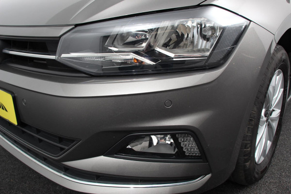 Volkswagen Polo 1.0 TSI 110pk DSG Highline Navigatie Apple Carplay/Android Auto Parkeersensoren Adaptieve Cruise Control Stoelverwarming Getinte ramen Climatronic