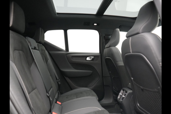 Volvo XC40 Ultimate Recharge Pure 70 kWh 231pk | Panodak | Warmtepomp | Adaptive Cruise | 360 Camera | Harman / Kardon | Alcantara Sportstoelen Memory & Verwarmd | Stuur Verwarmd | Google Assistent | Apple Carplay | Keyless | Blis | DAB |