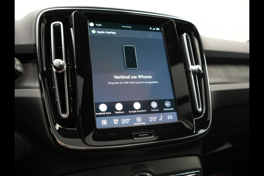 Volvo XC40 Ultimate Recharge Pure 70 kWh 231pk | Panodak | Warmtepomp | Adaptive Cruise | 360 Camera | Harman / Kardon | Alcantara Sportstoelen Memory & Verwarmd | Stuur Verwarmd | Google Assistent | Apple Carplay | Keyless | Blis | DAB |