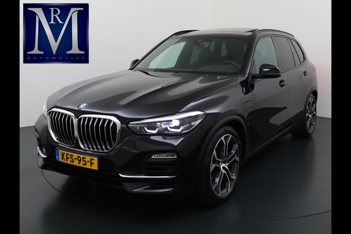 BMW X5 xDrive45e High Executive HARMAN KARDON| ELEK. TREKHAAK|ELEK. SCHUIF/ KANTELDAK| ACHTERBANK VERWARMING| HEAD-UP DISPLAY| DODE HOEK SENSOR| CAMERA| ACHTERAS BESTURING
