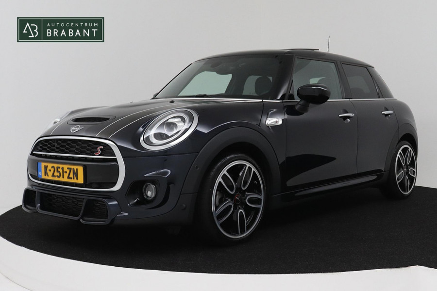 MINI Mini 2.0 Cooper S Chili JCW Pakket (PANORAMADAK, DEALER ONDERHOUDEN, HEAD-UP, CARPLAY, NAVIGATIE, STOELVERWARMING)