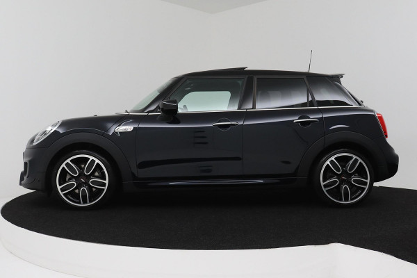 MINI Mini 2.0 Cooper S Chili JCW Pakket (PANORAMADAK, DEALER ONDERHOUDEN, HEAD-UP, CARPLAY, NAVIGATIE, STOELVERWARMING)