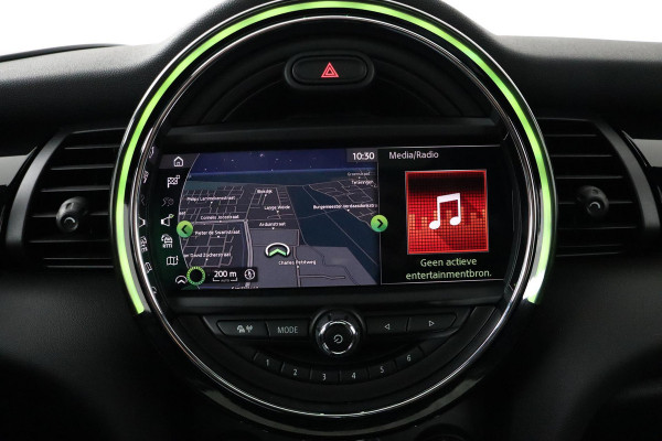 MINI Mini 2.0 Cooper S Chili JCW Pakket (PANORAMADAK, DEALER ONDERHOUDEN, HEAD-UP, CARPLAY, NAVIGATIE, STOELVERWARMING)