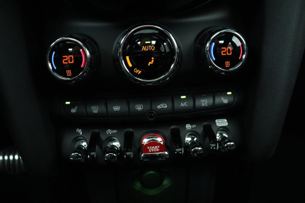 MINI Mini 2.0 Cooper S Chili JCW Pakket (PANORAMADAK, DEALER ONDERHOUDEN, HEAD-UP, CARPLAY, NAVIGATIE, STOELVERWARMING)