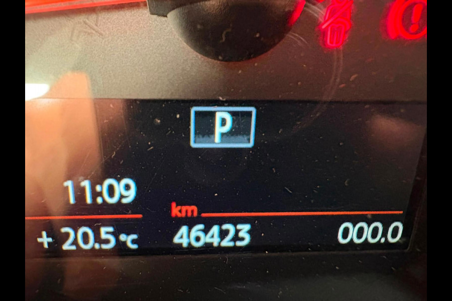 MINI Mini 2.0 Cooper S Chili JCW Pakket (PANORAMADAK, DEALER ONDERHOUDEN, HEAD-UP, CARPLAY, NAVIGATIE, STOELVERWARMING)
