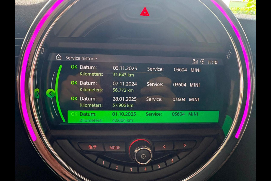 MINI Mini 2.0 Cooper S Chili JCW Pakket (PANORAMADAK, DEALER ONDERHOUDEN, HEAD-UP, CARPLAY, NAVIGATIE, STOELVERWARMING)