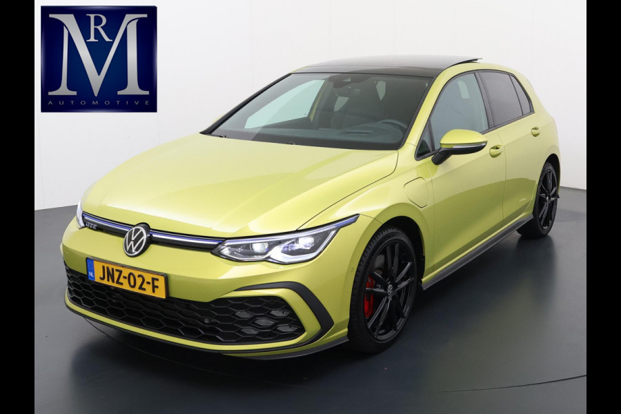 Volkswagen Golf 1.4 eHybrid GTE PHEV 245PK | 32.000 KM! | PANO | HEAD-UP DISPLAY | KEYLESS | IQ LED MATRIX | WINTERPAKKET | CAMERA | ADAPTIEVE CRUISE CONTROL | DODEHOEKDETECTIE | ALL SEASONS | FULL OPTIONS | RIJKLAAR + 12 MND BOVAG GARANTIE