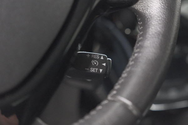 Peugeot 108 1.0 e-VTi Allure | Camera | Climate Control | Apple Carplay | 15 Inch Lichtmetalen Velgen