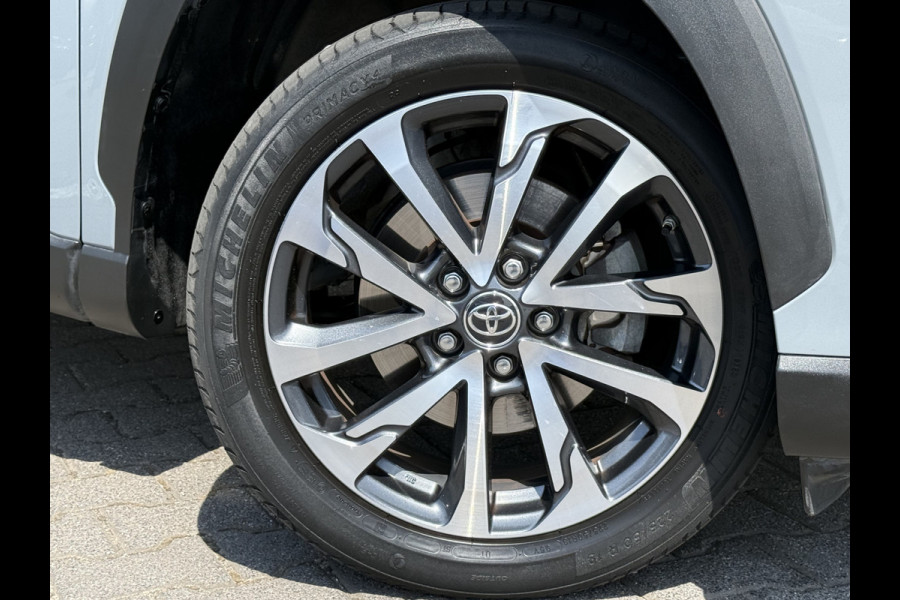 Toyota Corolla Cross Hybrid 140 Style | Pano | ACC | CarPlay | Camera | Keyless | 18 inch