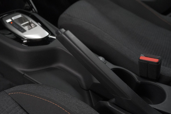 Peugeot 2008 1.2 Hybrid 136 Style | Apple Carplay | Parkeersensoren | Climate Control