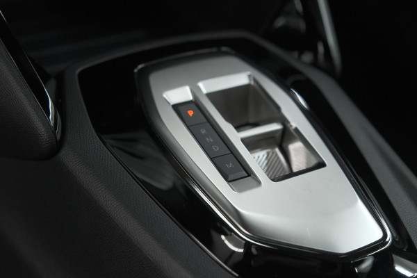 Peugeot 2008 1.2 Hybrid 136 Style | Apple Carplay | Parkeersensoren | Climate Control