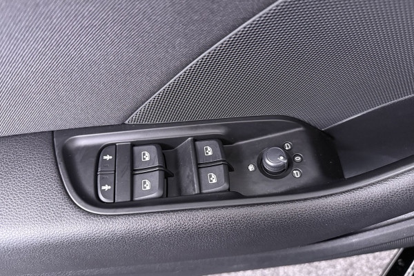 Audi A3 Sportback 1.0 TFSI Pro Line (NAVIGATIE, CLIMA, LED, PDC, STUURBEDIENING, MULTIMEDIA)