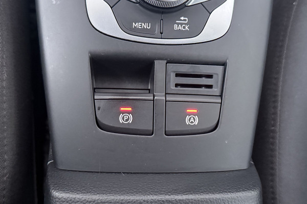 Audi A3 Sportback 1.0 TFSI Pro Line (NAVIGATIE, CLIMA, LED, PDC, STUURBEDIENING, MULTIMEDIA)
