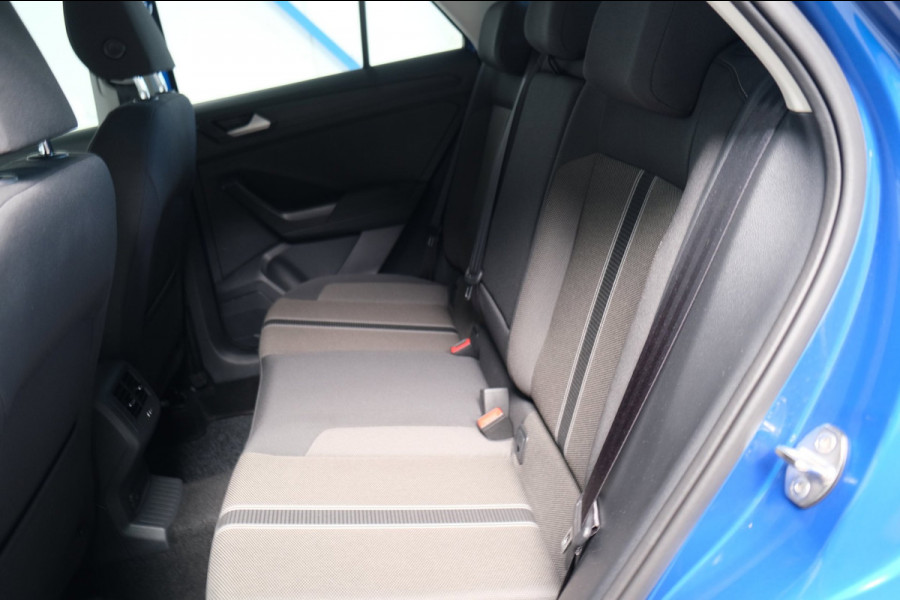 Volkswagen T-Roc 1.0 TSI Style - N.A.P. Airco, Cruise, PDC, Navi, Carplay.