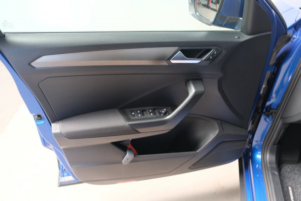 Volkswagen T-Roc 1.0 TSI Style - N.A.P. Airco, Cruise, PDC, Navi, Carplay.