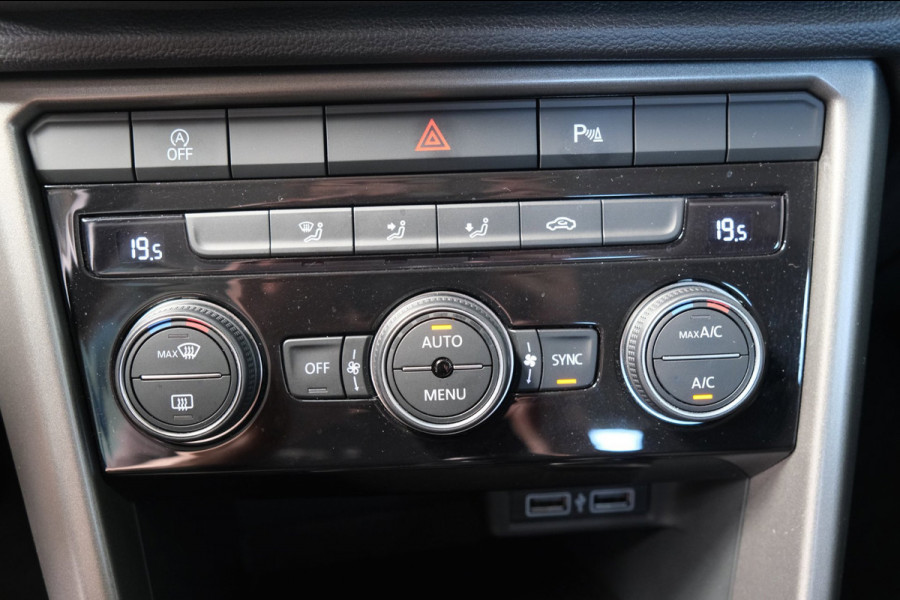 Volkswagen T-Roc 1.0 TSI Style - N.A.P. Airco, Cruise, PDC, Navi, Carplay.