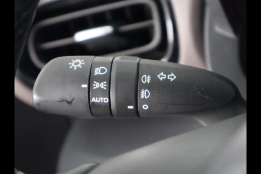Toyota Yaris Cross 1.5 Hybrid Executive | Panoramadak | Navigatie | Stoelverwarming |