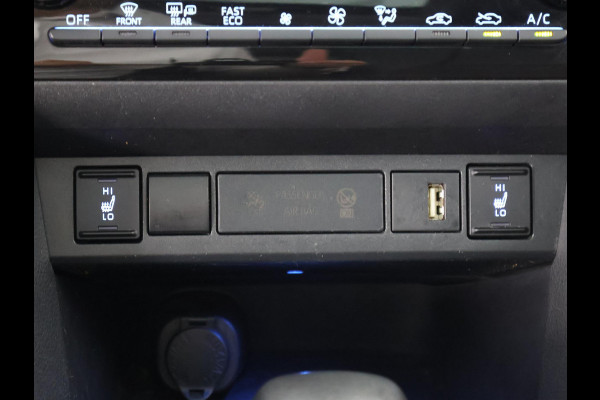 Toyota Yaris Cross 1.5 Hybrid Executive | Panoramadak | Navigatie | Stoelverwarming |