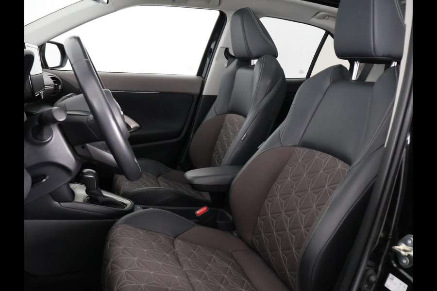 Toyota Yaris Cross 1.5 Hybrid Executive | Panoramadak | Navigatie | Stoelverwarming |