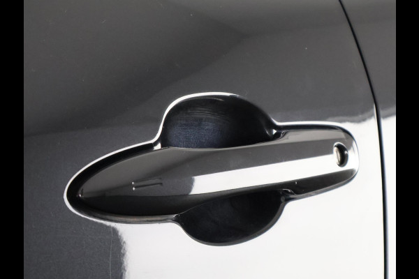 Toyota Yaris Cross 1.5 Hybrid Executive | Panoramadak | Navigatie | Stoelverwarming |