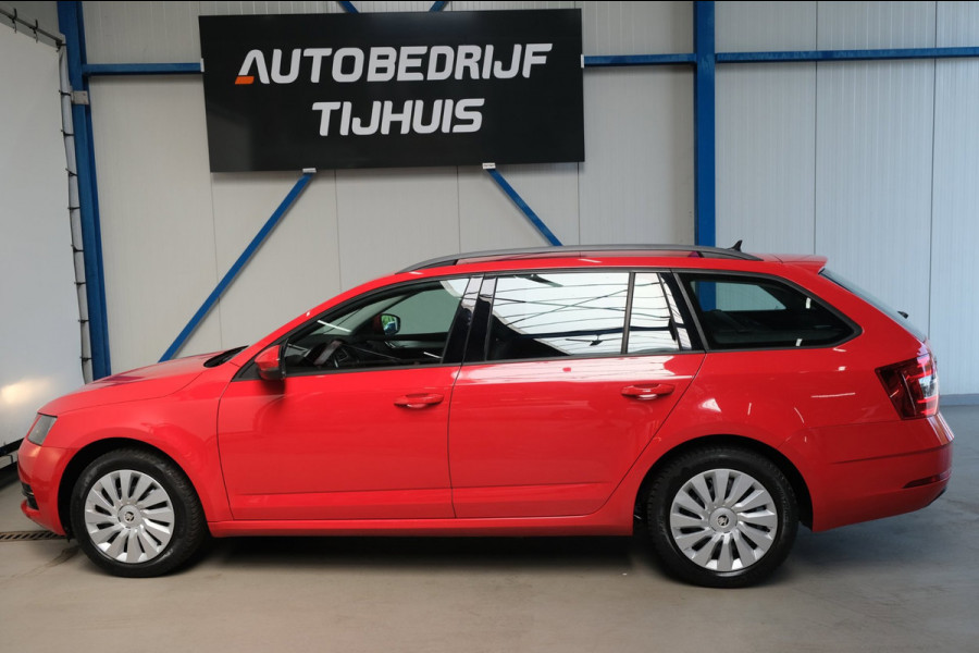 Škoda Octavia Combi 1.0 TSI Greentech Ambition Automaat - Airco, Cruise, Navi, PDC, Carplay, Trekhaak.