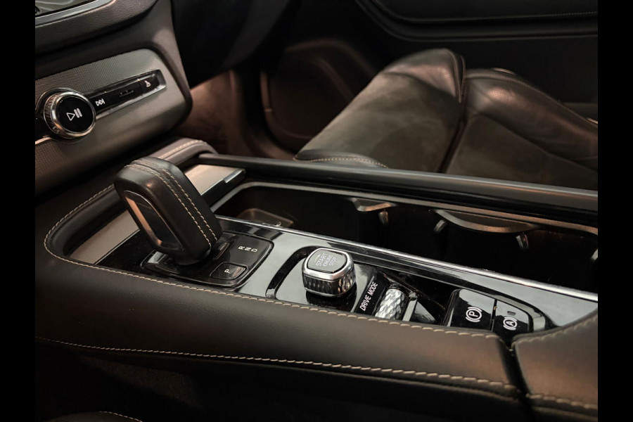 Volvo XC90 T8 Aut. R-Design Trekhaak ACC Parkeercamera 390pk