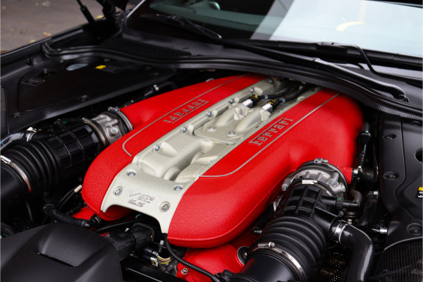 Ferrari 812 6.5 V12 Superfast HELE NL AUTO **Capristo/Carbon Pack/Carbon Kuipstoelen/Drivers Display**