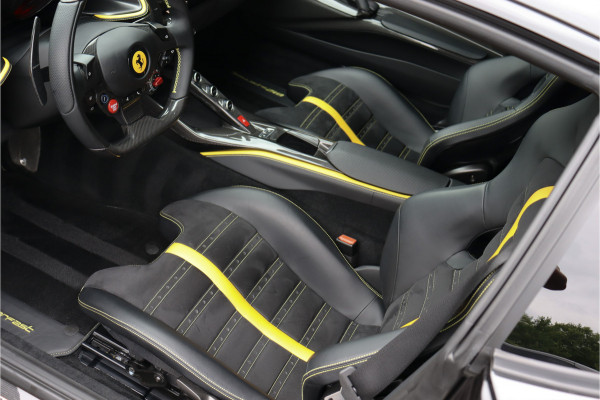 Ferrari 812 6.5 V12 Superfast HELE NL AUTO **Capristo/Carbon Pack/Carbon Kuipstoelen/Drivers Display**