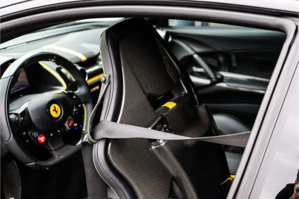 Ferrari 812 6.5 V12 Superfast HELE NL AUTO **Capristo/Carbon Pack/Carbon Kuipstoelen/Drivers Display**