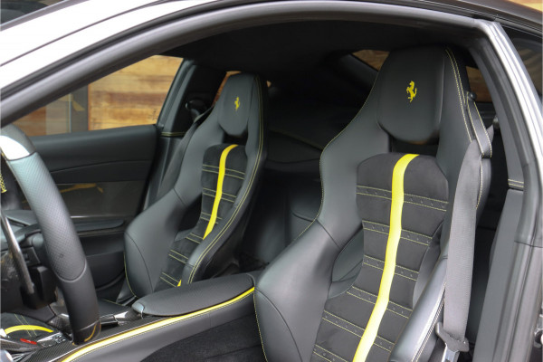 Ferrari 812 6.5 V12 Superfast HELE NL AUTO **Capristo/Carbon Pack/Carbon Kuipstoelen/Drivers Display**